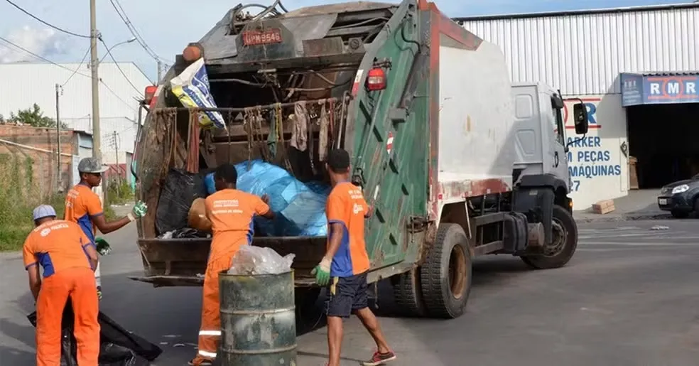 'Lei Laudemir' obriga instalação de câmeras em caminhões da coleta de lixo em Nova Serrana MG