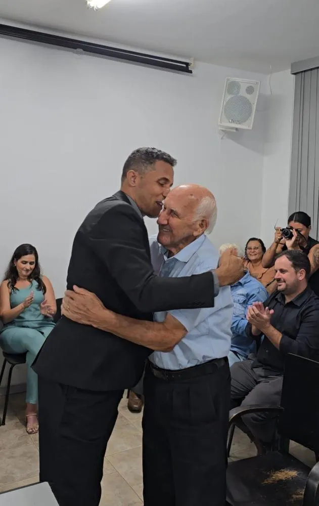 Grilo agradece ao Sr. Robésio por mudança decisiva em sua vida