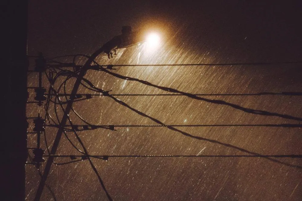 INMET emite alerta vermelho de ‘grande perigo’ para 21 cidades do Leste de MG — Foto: INMET