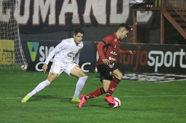 Cruzeiro ficou no empate sem gols com o Brasil de Pelotas