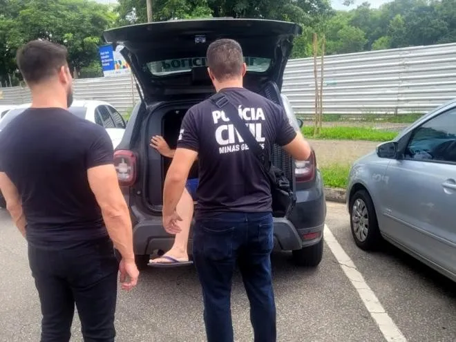 Momento da prisão no Centro de Ipatinga