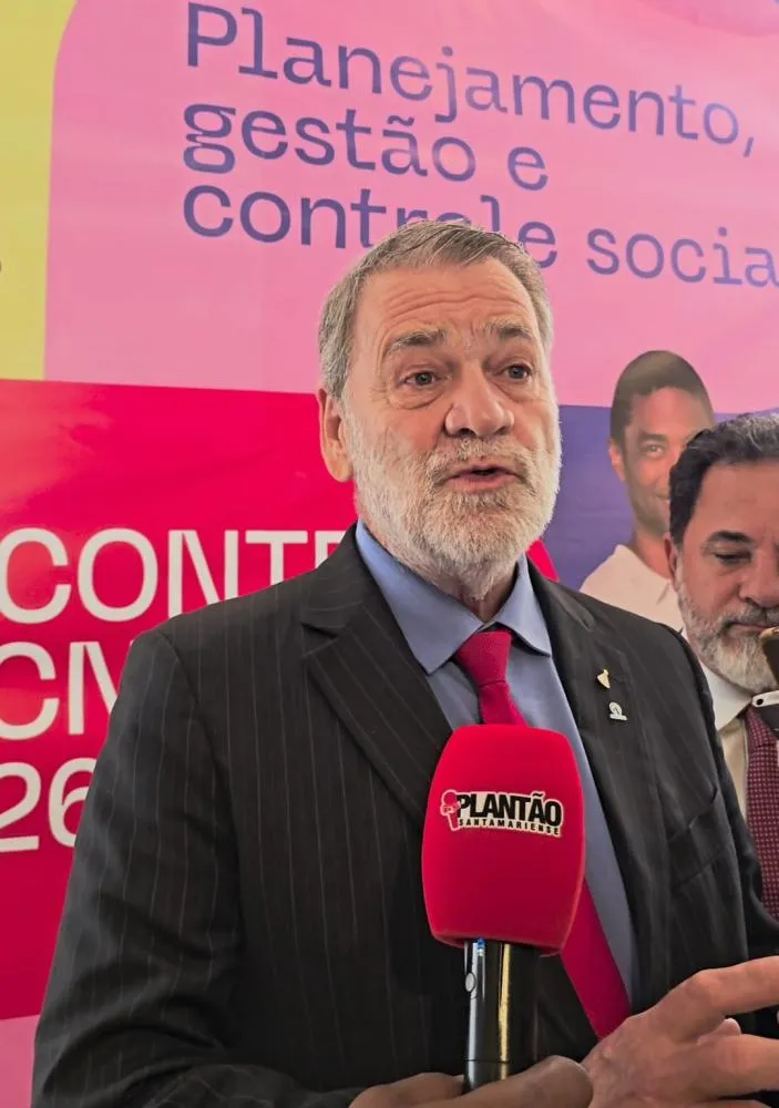 presidente do Tribunal de Contas do Estado de Minas Gerais (TCE-MG), Durval Ângelo Andrade durante coletiva