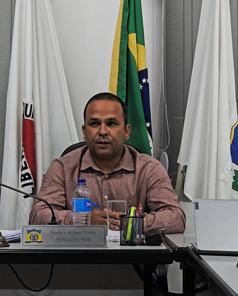 presidente da Casa, o vereador Romilson de Jesus Oliveira