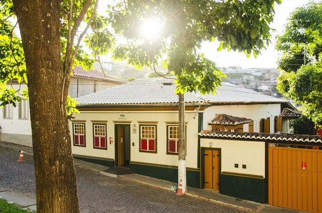 Frente-fachada - Promotoria de Justica de Conceicao do Mato Dentro; Foto MPMG