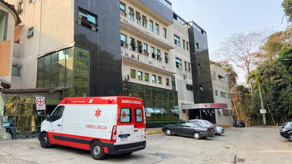 A mulher foi encaminhada ao Hospital Margarida, onde passou por suturas