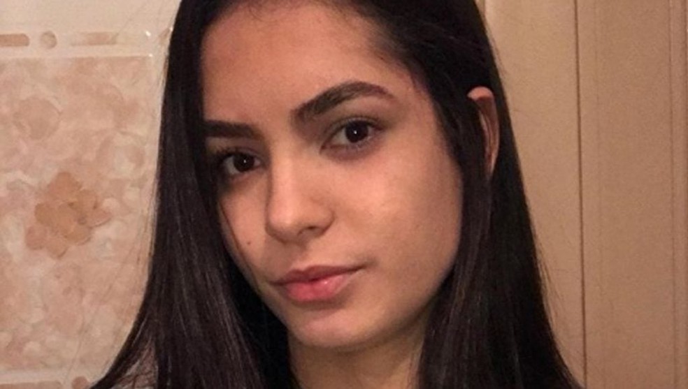 Jovem de 23 anos foi morta com três tiros na cabeça durante festa de aniversário 