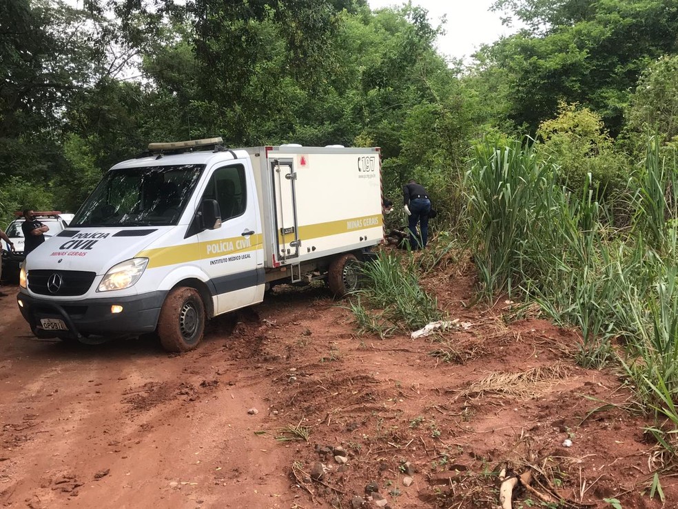 Homem foi queimado vivo em estrada rural de Governador Valadares