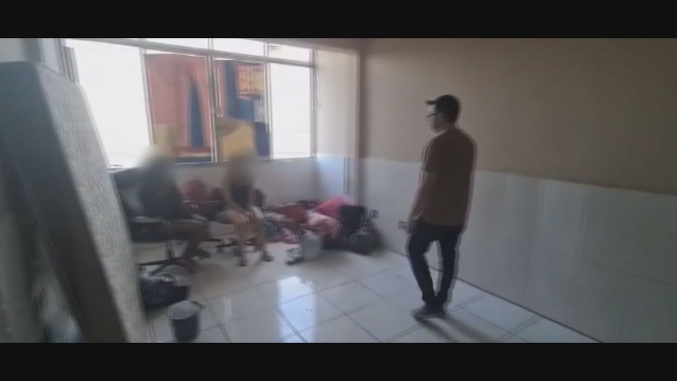 Polícia resgata mulher vítima de exploração sexual; criminosos a obrigaram a fazer programa até por videochamada