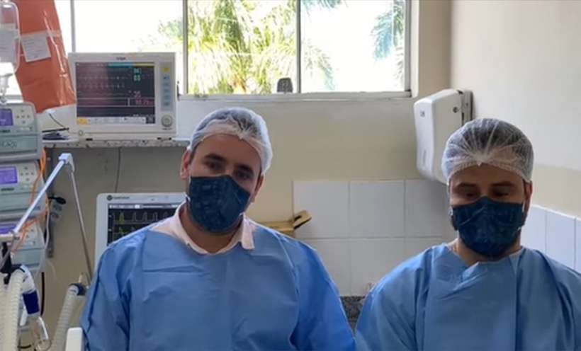 Os médicos Daniel Pimenta e Renan Mendes, do Hospital Imaculada Conceição, de Guanhães, fizeram um apelo dramático para as pessoas ficarem em casa e evitar as aglomerações