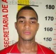 A vítima foi identificada pelos policiais militares como Guilherme Gomes Gama.