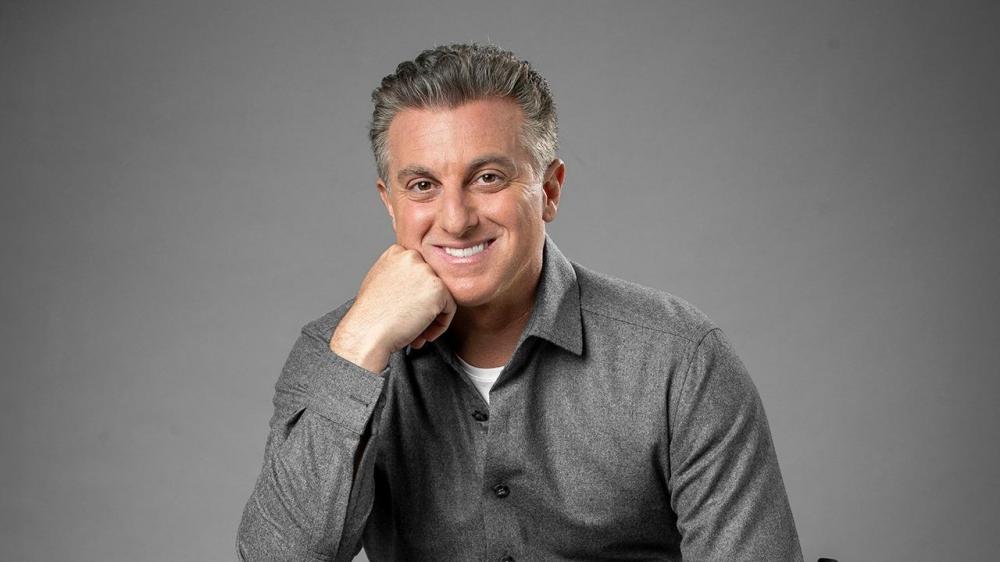 Além do Show dos Famosos, o Domingão com Huck terá episódios inéditos do 