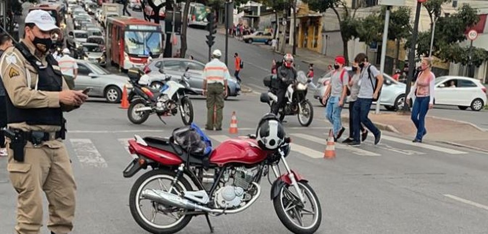 Motociclista morre em acidente na Avenida Amazonas, em BH