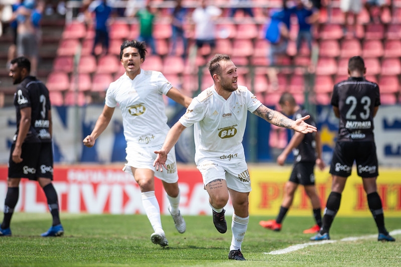 Cruzeiro venceu mais uma na Série B do Brasileirão