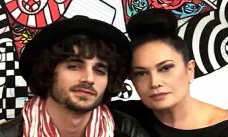 Mãe de Fiuk, Cristina Karthalian é hospitalizado após passar mal assistindo o filho no BBB 21 (foto: Reprodução/instagram)