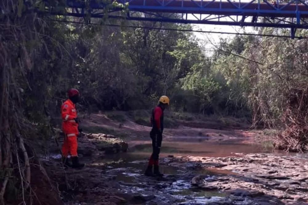 Bombeiros não encontram mulher levada por enxurrada em Uberaba; buscas continuam Foto: CBMMG/Divulgação