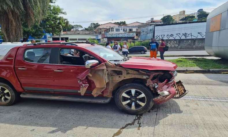 'Não sabe dirigir', diz advogado de menor que guiou 60km e causou acidente em BH