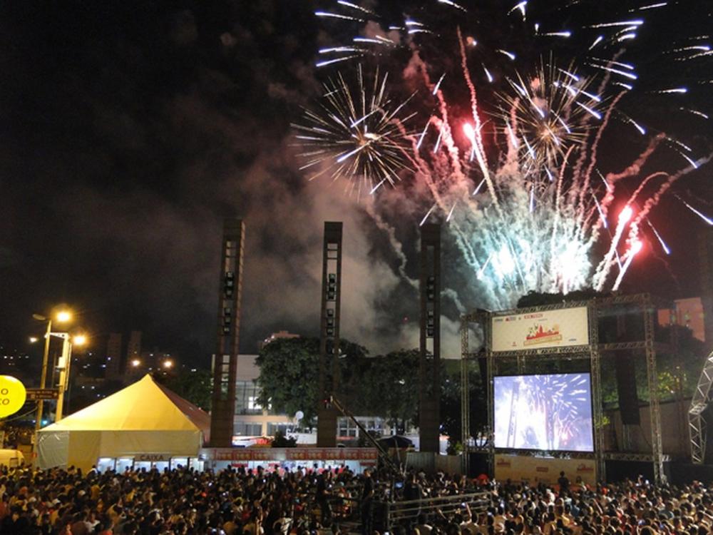 Reveillon 2022: Prefeitura de BH não planeja comemoração para virada; Comitê de Enfrentamento à Covid desaconselha festas