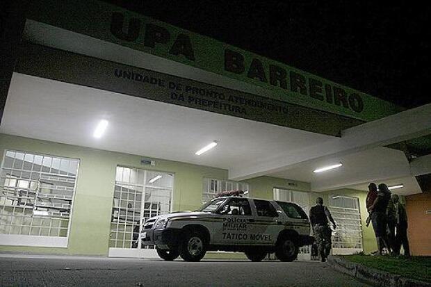 Homem é morto e outro fica ferido depois de serem baleados ao deixarem bar de BH