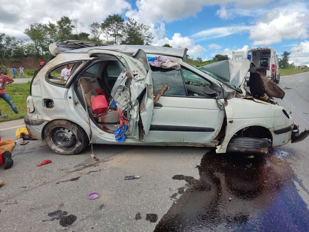 Menina de 8 anos Morre em acidente na BR-262 em São Gonçalo do Pará (MG)