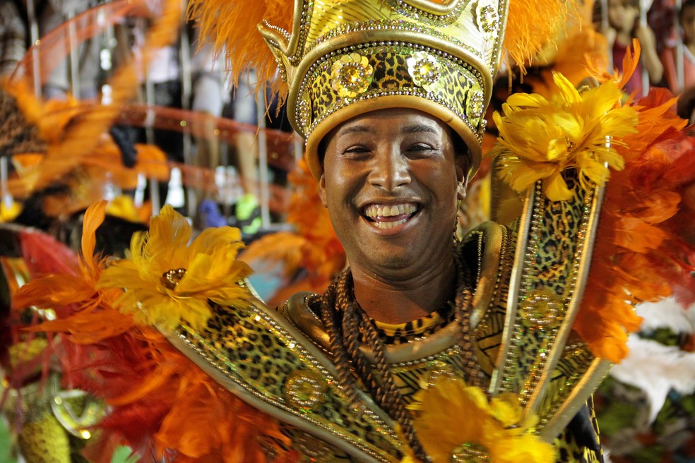 Liga das Escolas de Samba decide não desfilar no carnaval de 2022, em Belo Horizonte